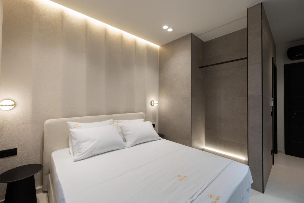 Balcony Room